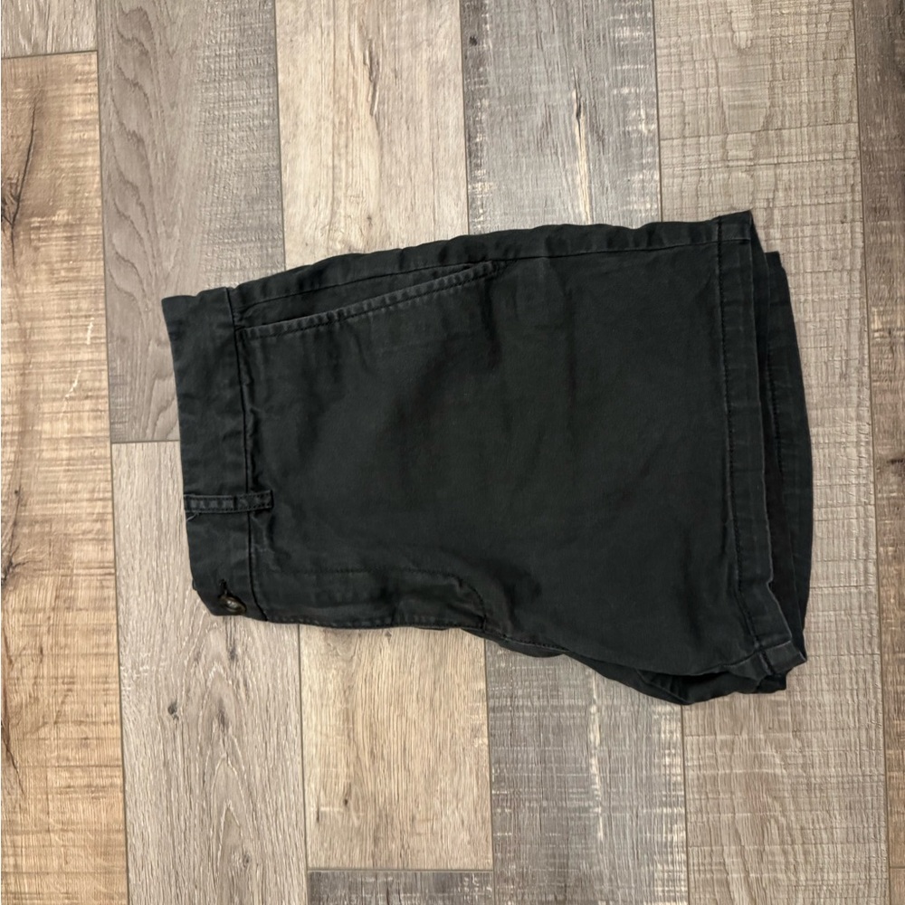 Old Navy Slim Built-In Flex Shorts — Charcoal - Picture 3 of 7